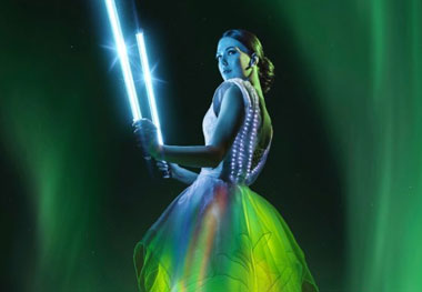 Viivi Altosen Miss Universum -puku ylistää suomalaista teknologia­osaamista